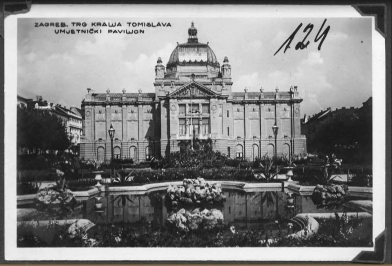 Trg kralja Tomislava, Umjetnički paviljon